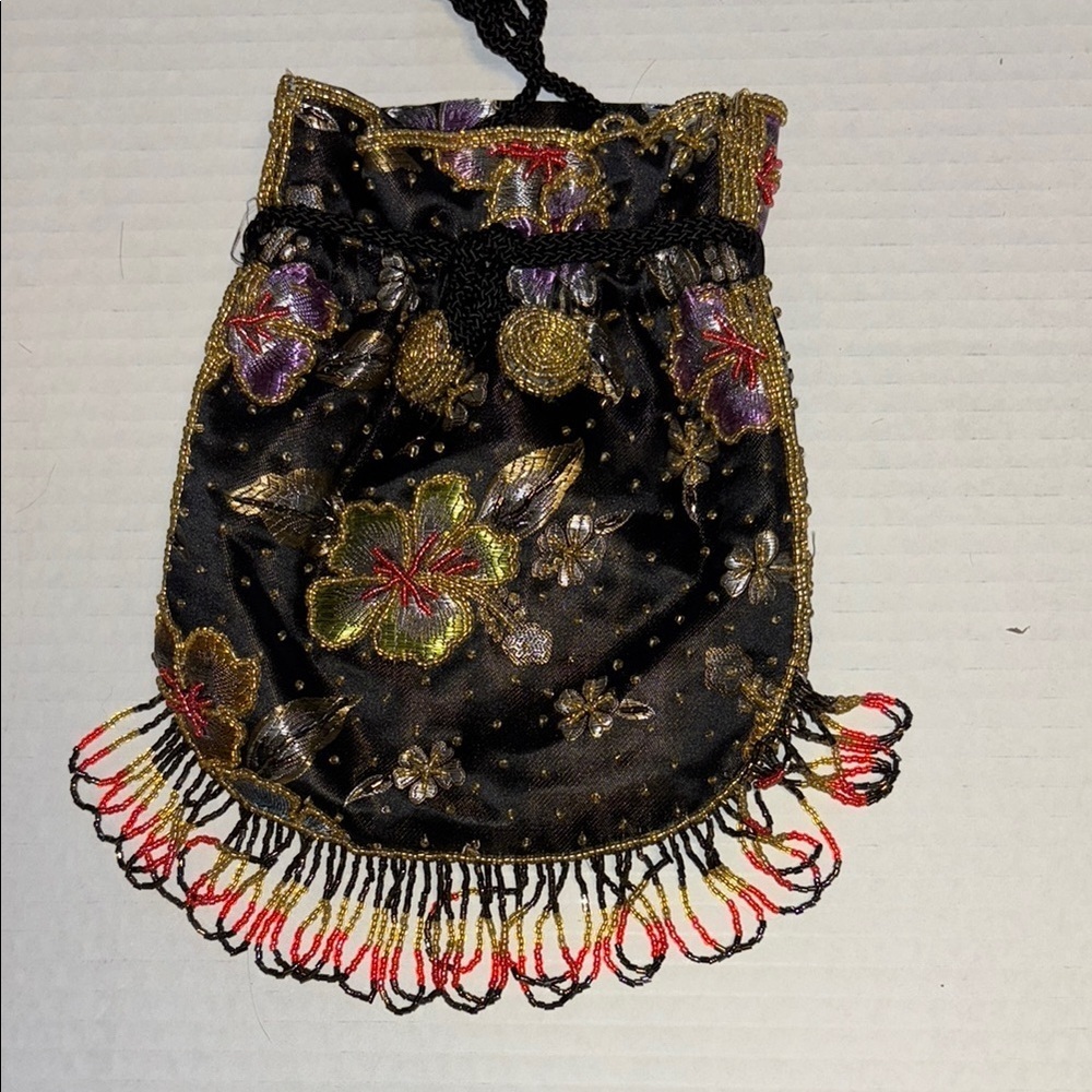 Floral Embroidered Drawstring Bag